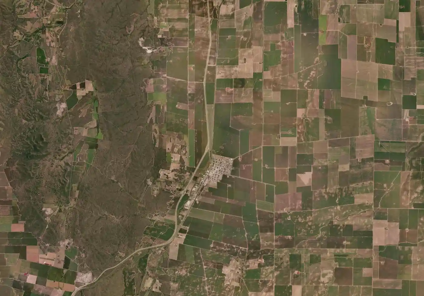 Mapa satelital de Los Cóndores con el marcador del servicio
