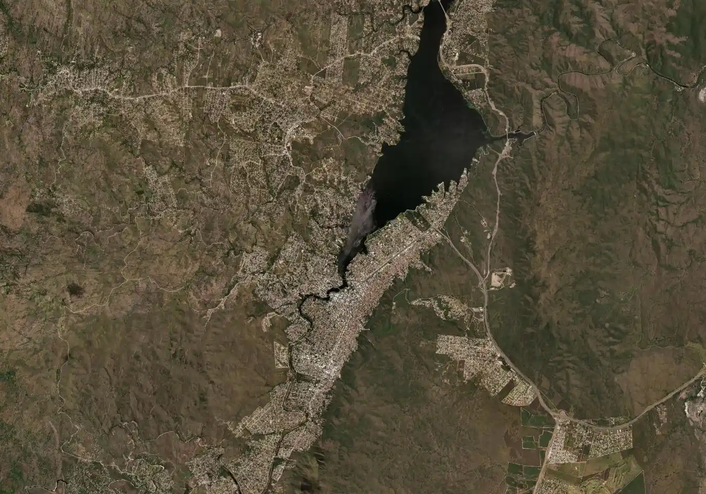Mapa satelital de Villa Carlos Paz con el marcador del servicio